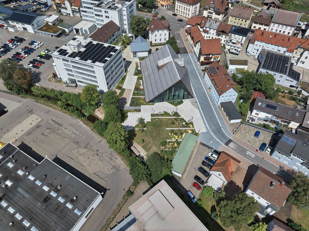 Luftaufnahme des Siedle Hauses und seiner Umgebung