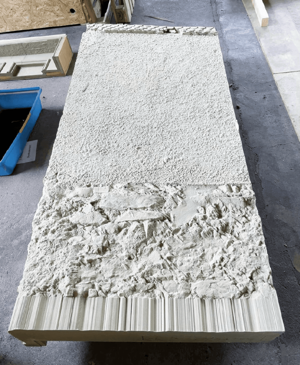 Strukturmatrize aus vier Sanddruckplatten